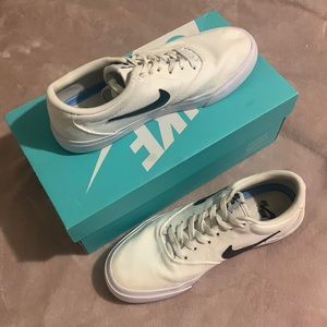 Nike SB Check Canvas Sneaker